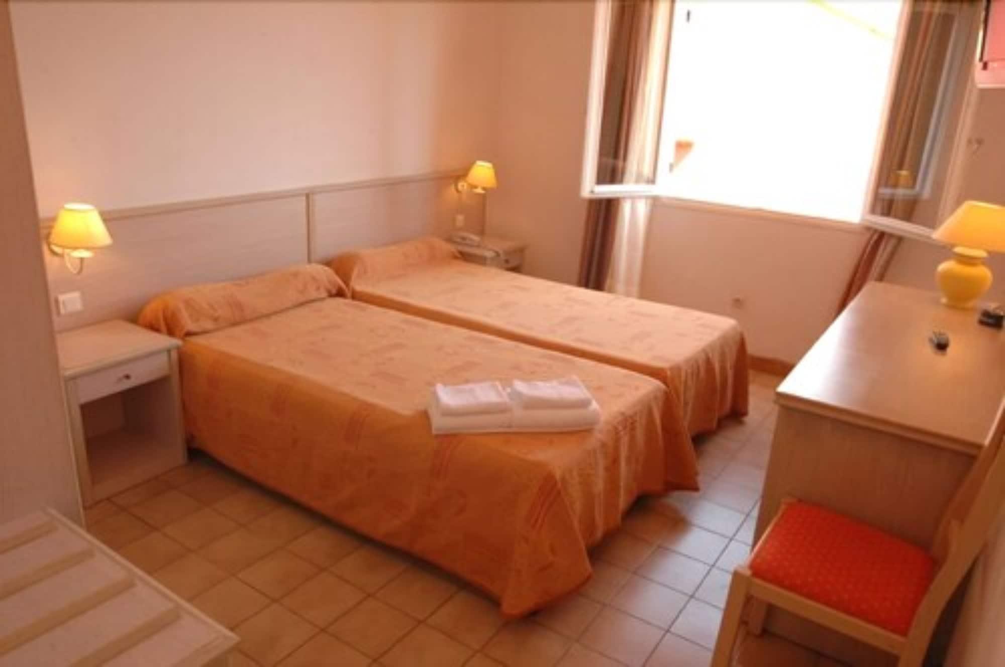 Hotel Residence San Pieru Tarcu Buitenkant foto
