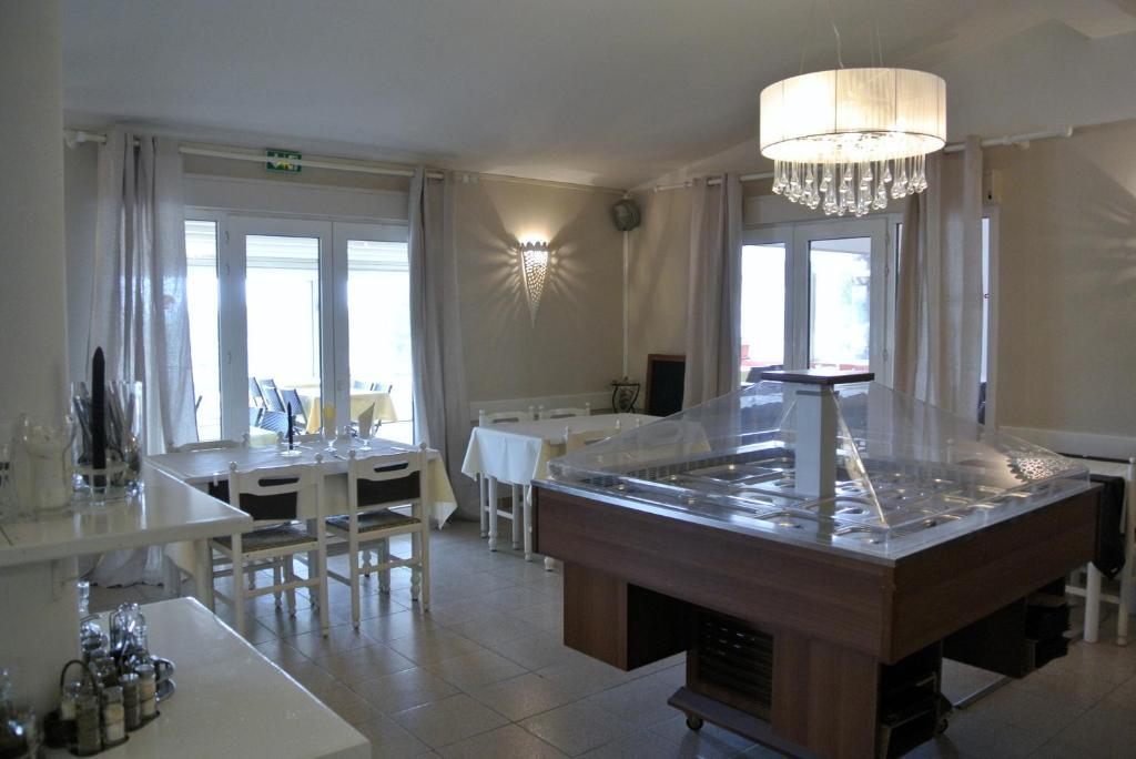 Hotel Residence San Pieru Tarcu Buitenkant foto